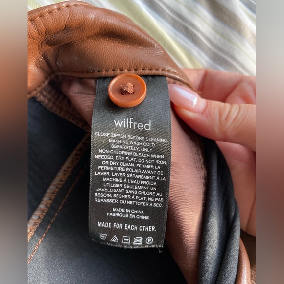 ARITZIA WILFRED REBEL PANT a straight leg leather pant - Picture 9 of 11